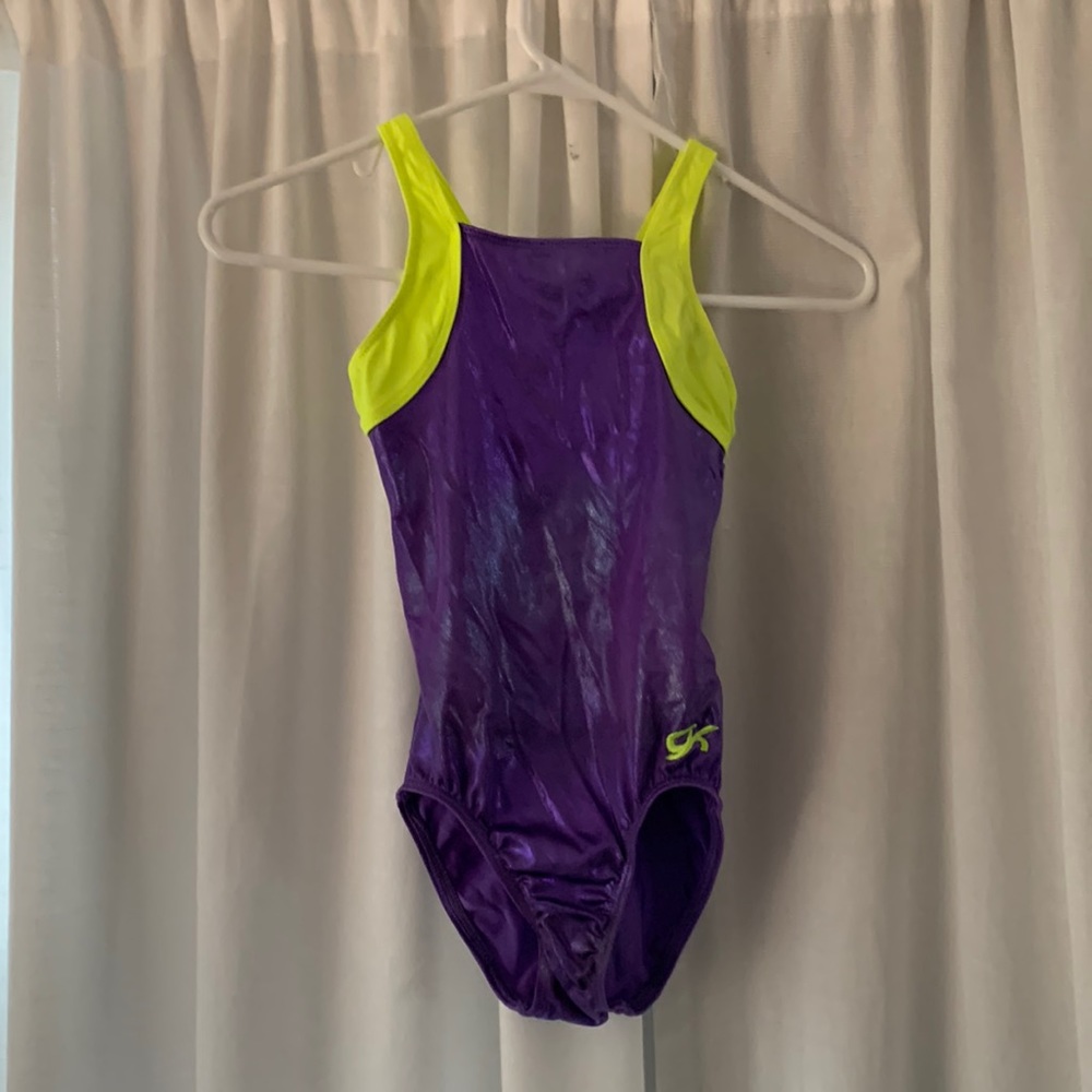 Girls gymnastics Leo